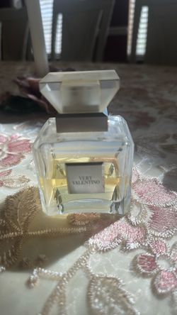 Valentino Perfume 