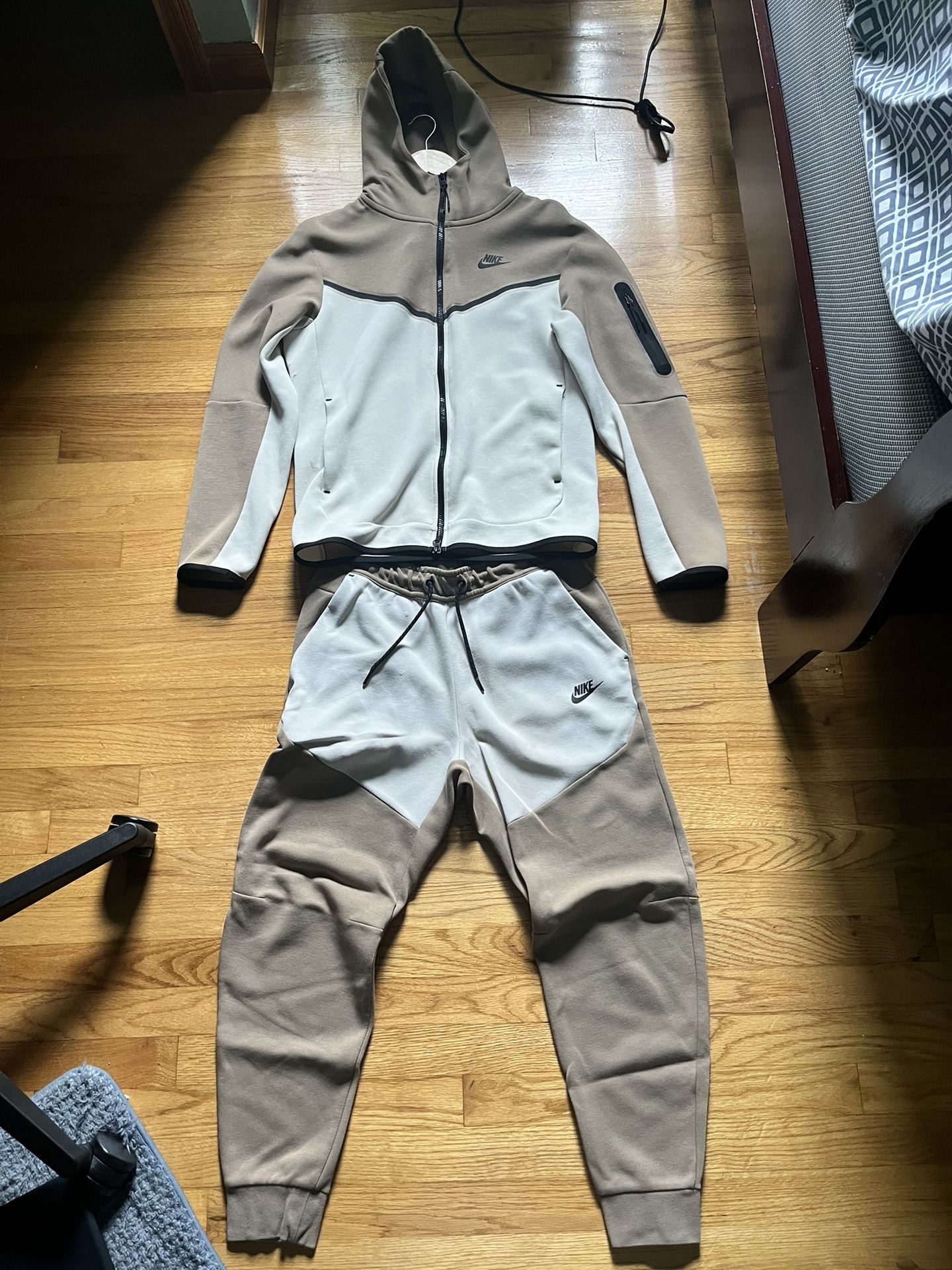 Nike Tech Size S