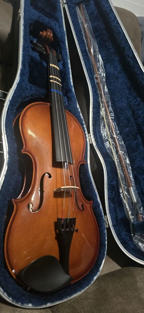 VIOLIN, SIZE 4/4 $99 OBO