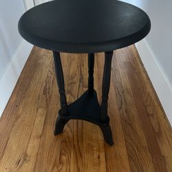 End Table Black Solid Wood 19” Diameter 23” Height
