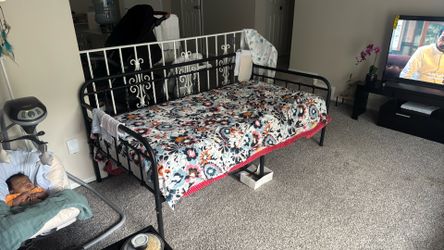 Twin Bed with Bed Frame And Mattress(both)