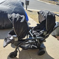 Double Stroller With Stand