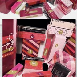 The Limited Edition Mary Kay 12 Days Of Faves- New In Box 