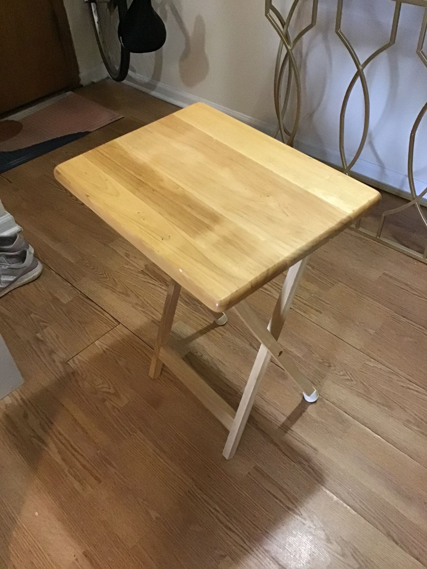 Couch Side Table-Must Go! Make an Offer 