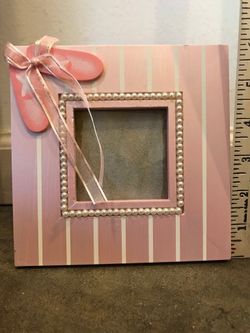 6x6 inc picture frame for little ballerinas.