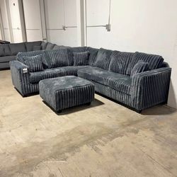 New Gray Fluffy Sectional With FREE MATCHING OTTOMAN