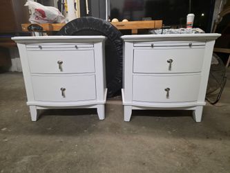Set of 2 Modern White Nightstands