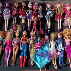 BARBIE AND EVER AFTER HIGH DOLLS 