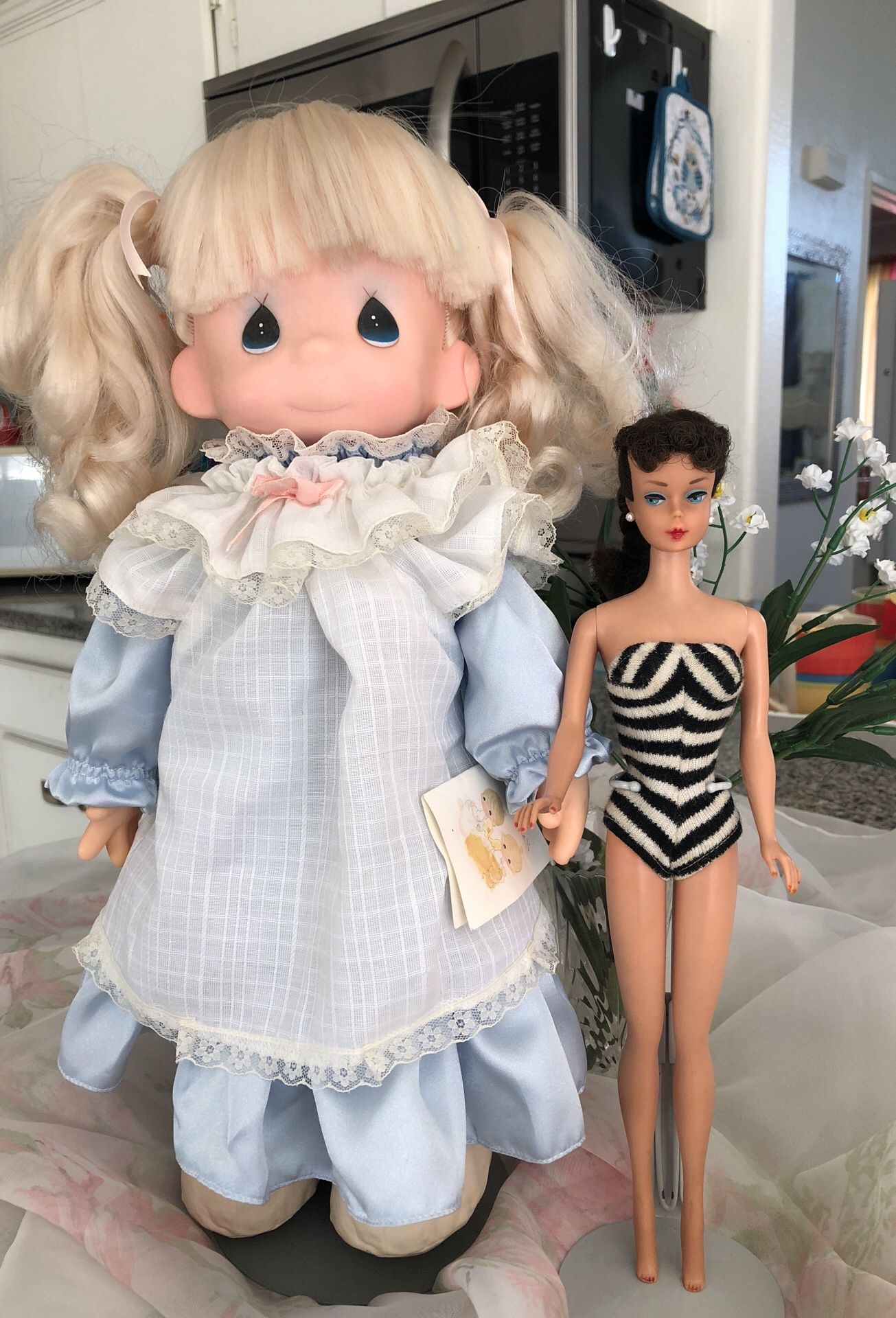 Precious moments vintage Barbie not included but if you’re interested she’s 250 getting back to the precious moment all in perfect condition very cle
