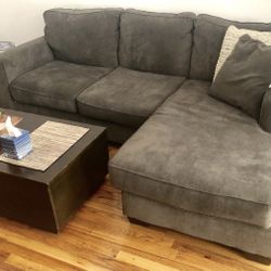 Comfy Modern Reversible Sectional Sofa