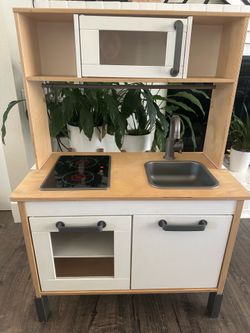 Play Kitchen