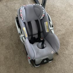 Baby Trend New Born Car seat 0-12 Months 