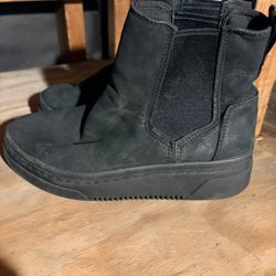 Dr. Scholls Size 6 1/2 Ankle Boot