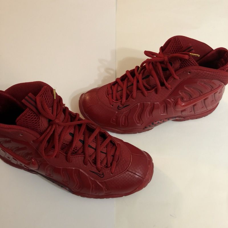 Foams size 7 youth/boys