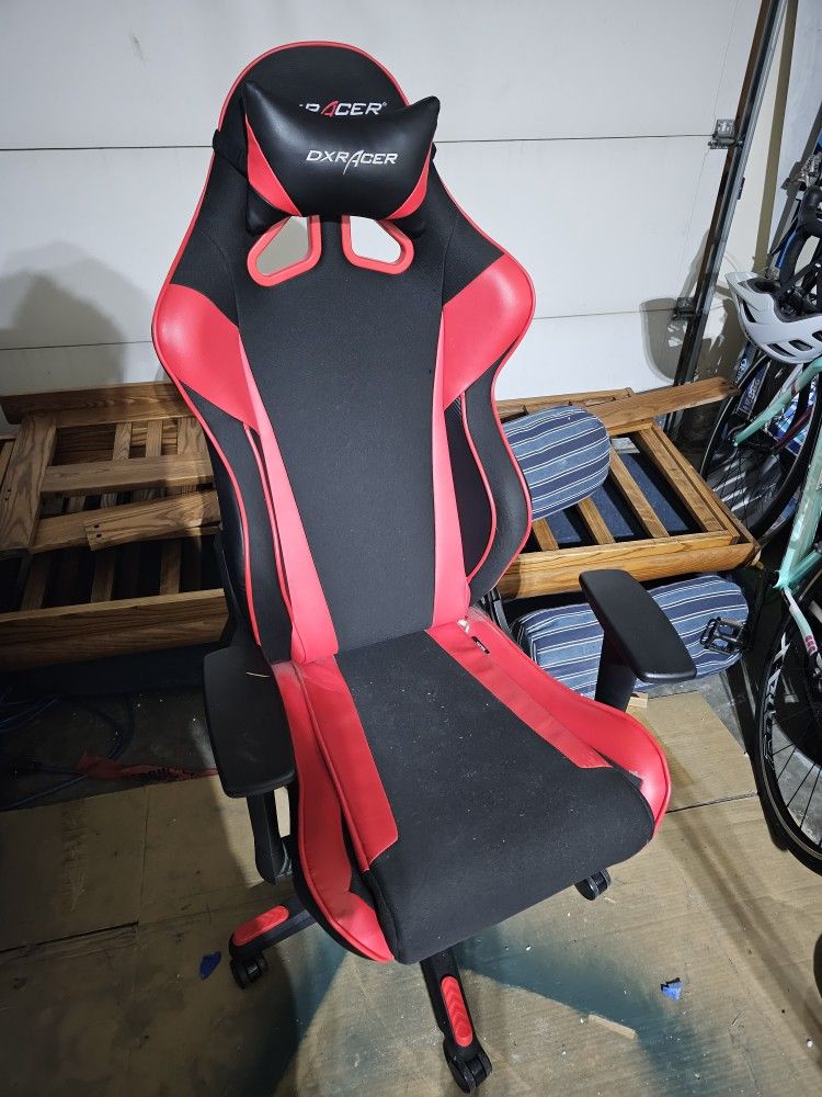 DX Racer Gaming Chair