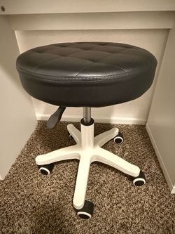Adjustable Rolling Stool with Tufted Seat