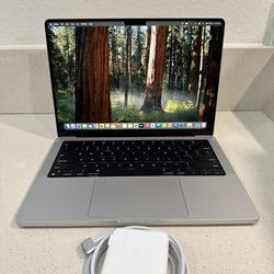 14 inch MacBook Pro M4 Pro Chip, 24gb, 512gb SSD OPEN BOX