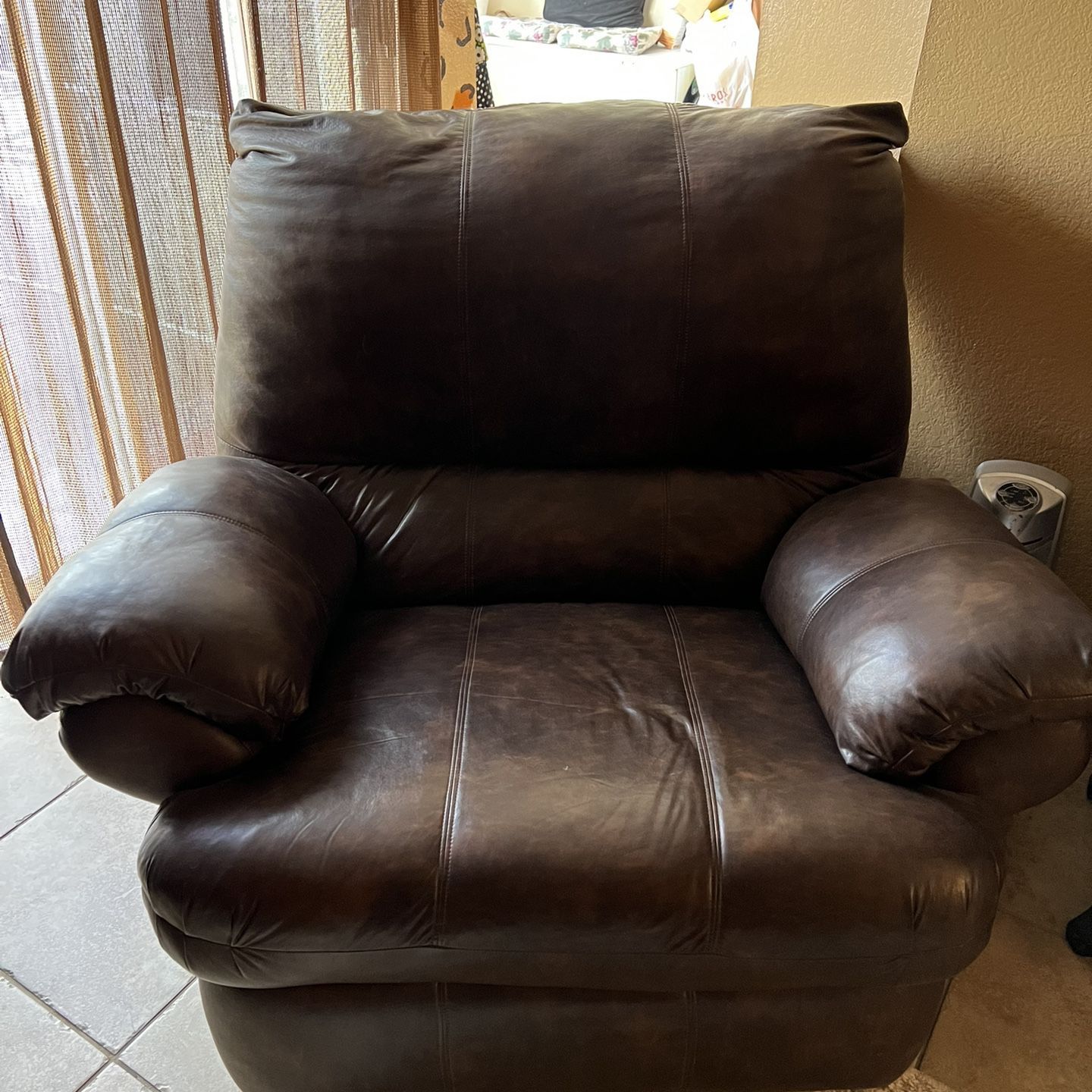 Stratolounger cheap leather recliner
