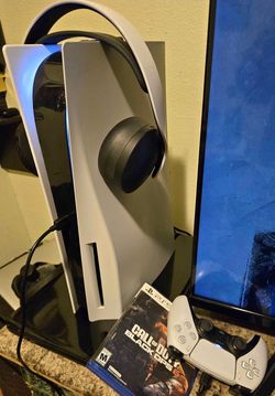 PS5 Disc version 700GBs BUNDLE