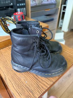 Toddler  Doc Martens  Size 8