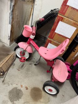 Toddler Girl Radio Flyer