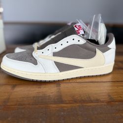 Jordan 1 Low Travis Scott 