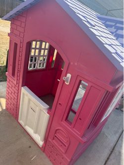 Little tikes outdoor playhouse