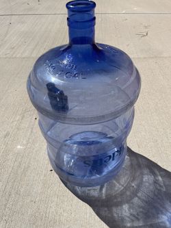 5 Gallon Water Container Purified Spring Bottled Filtered Alkaline Artesian Distilled Soft BPA free Plastic Water n ice Apartment Hom