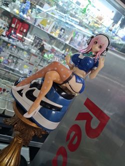 Super Sonico Anime Figure with Headphones