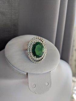 Gorgeous real emerald silver-filled ring size 8