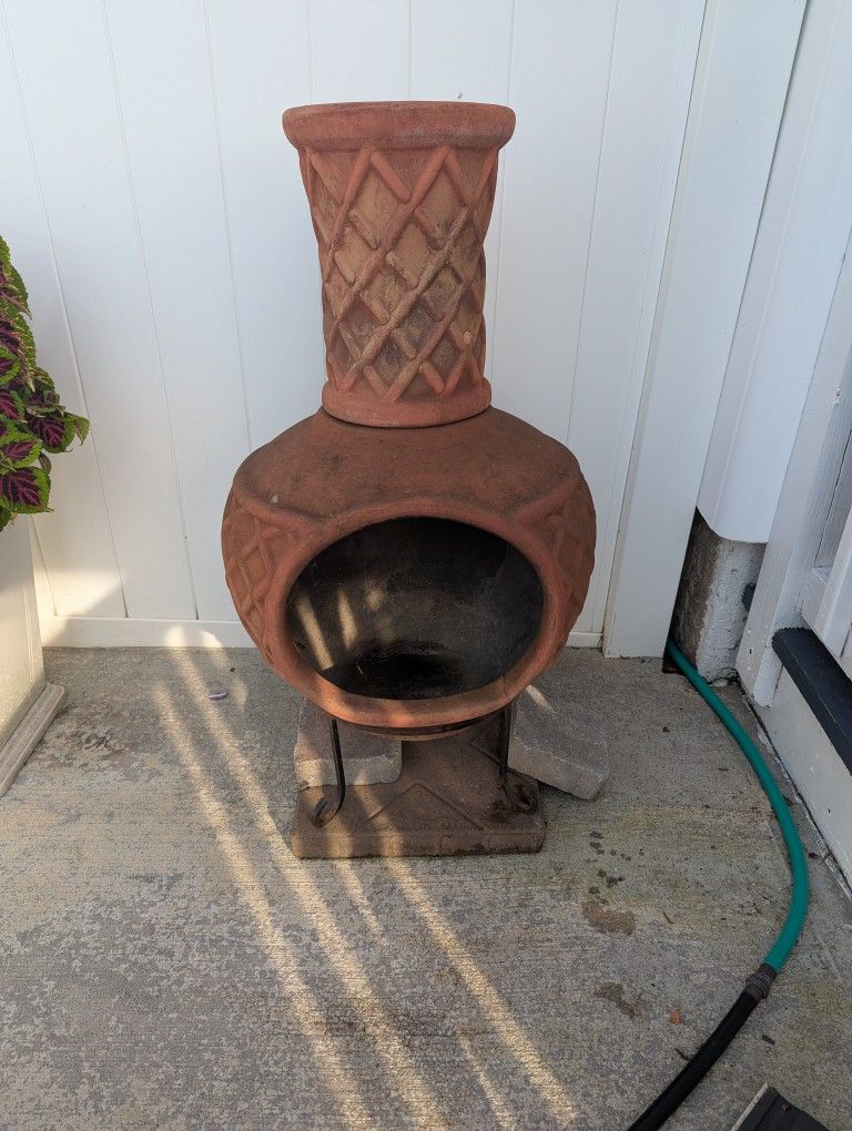 Clay Wood Smoker
