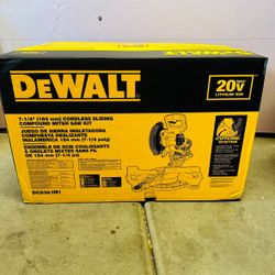 DEWALT MITER SAW KIT