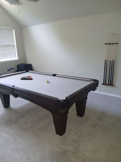 Pool table