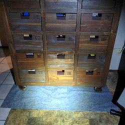 Dresser