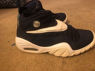 Nike air shake GOATS size 9