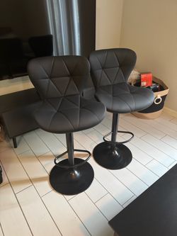 Black Swivel Bar Stools