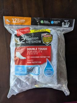 NEW Hanes white Men's No-Show Socks 12 Pairs Pack.