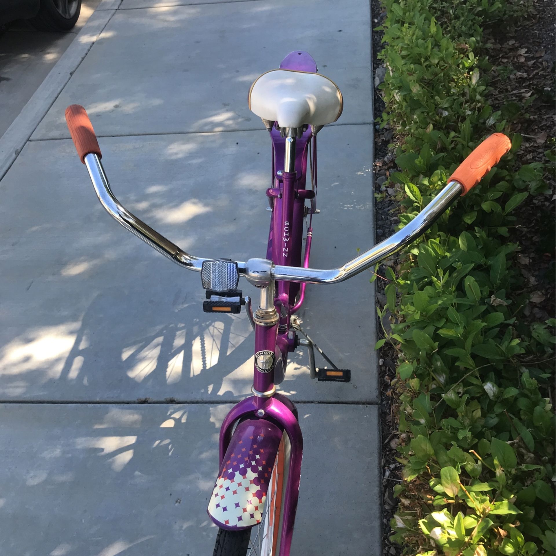 26” Schwinn Del Mar Ladies Beach Cruiser for Sale in Lake Elsinore