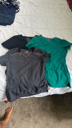 Women’s Scrub Tops