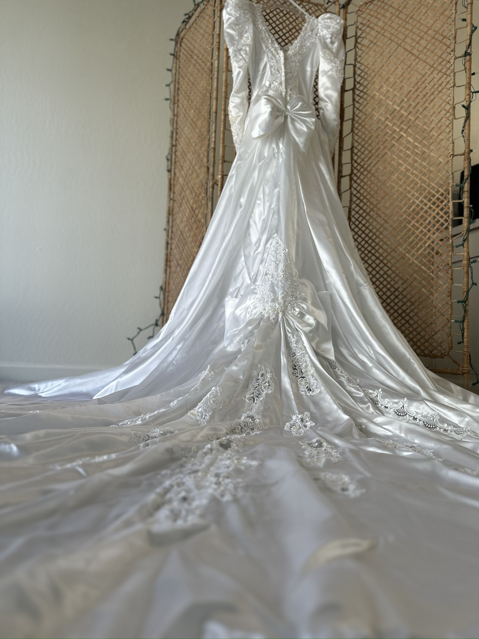 Alfred Angelo Size 4 80’s vintage wedding dress Unworn