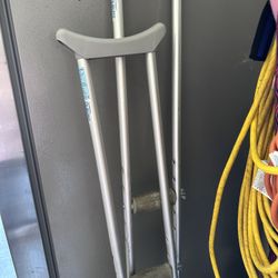 Crutches 