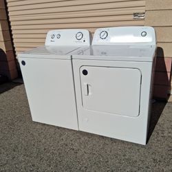 Amana Matching Set Washer And Gas Dryer By Whirlpool Corporation Excellent Working Condition