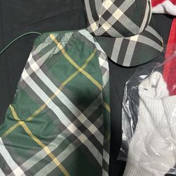 Burberry Shorts And hat 