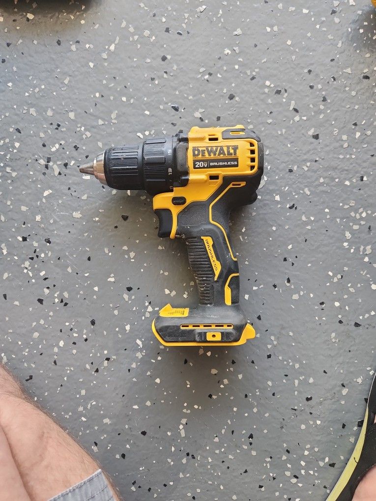 Dewalt 20V brushless DCD708 Cordless Drill Driver