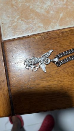 Mossianite pedant with silver chain