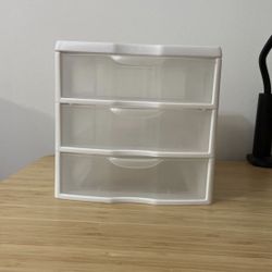 Sterilite Storage drawers, Set of 2, White/Clear