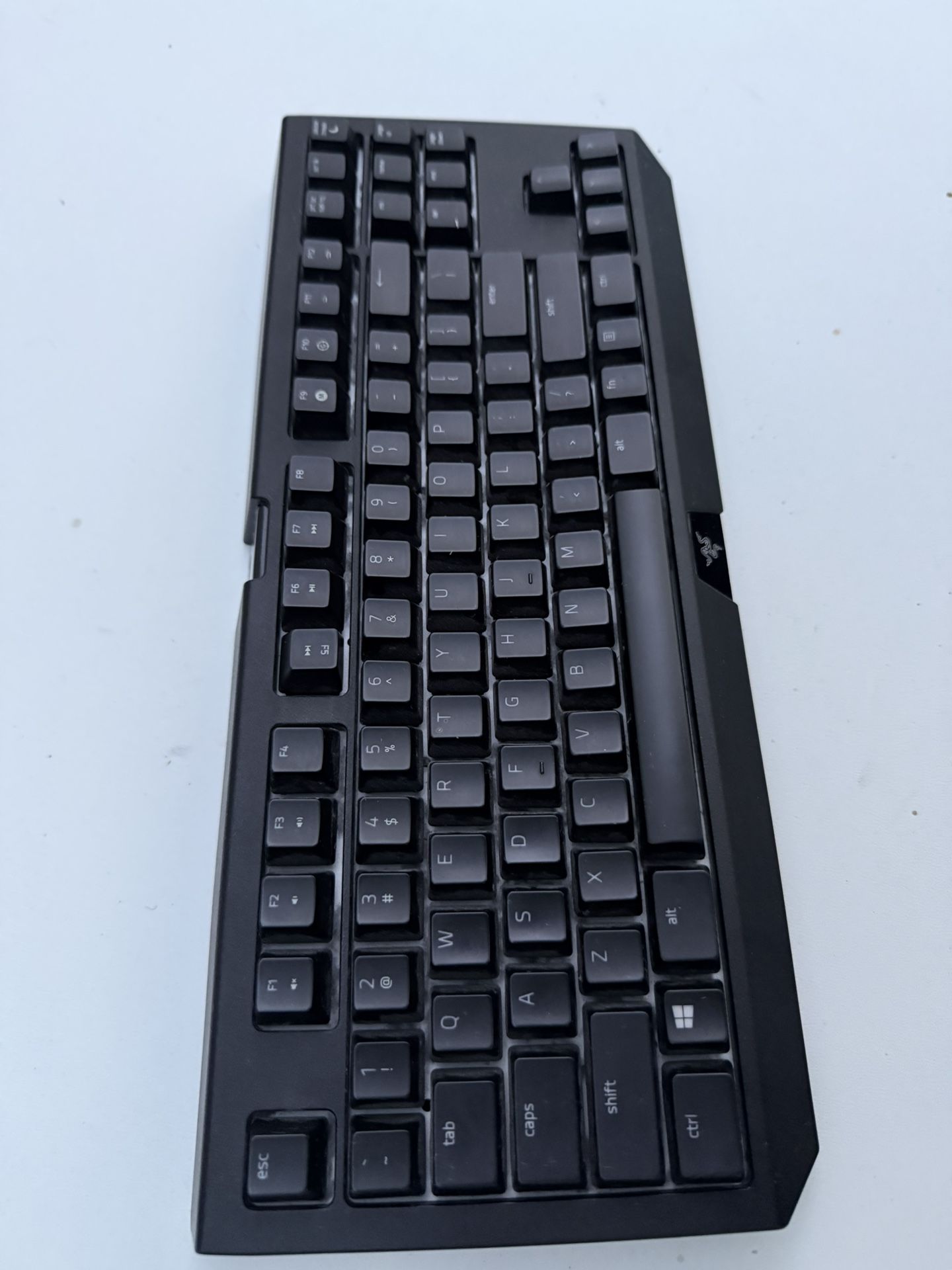 Razer BlackWidow TE Chroma V2 Keyboard Yellow Switches. No Cable, Used.