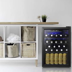 Black mini Beverage Refrigerator/cooler