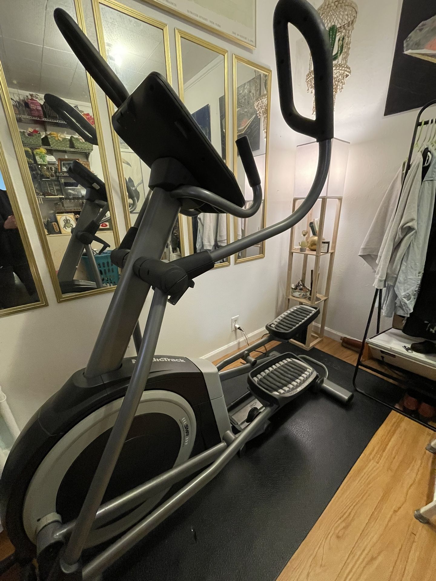 Nordictrack Elliptical Commercial 9 - Gently Used