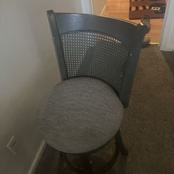 Lilly Back Swivel Stool By Kelly Clarkson 